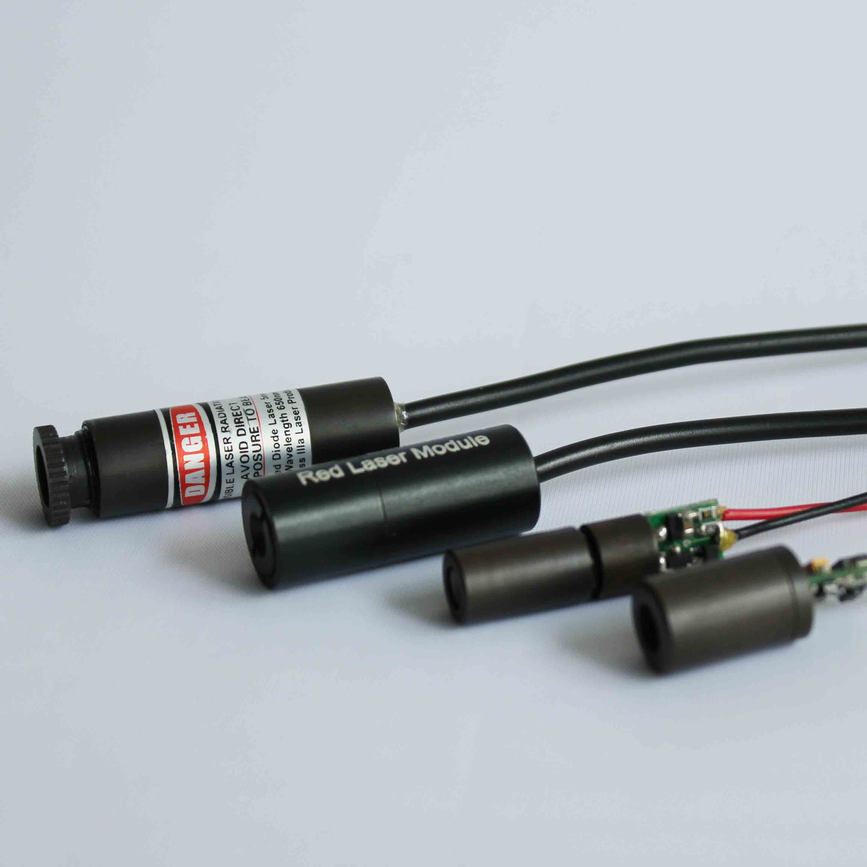 Endüstriyel ayarlanabilir lazer pointer 650nm 30mw kırmızı nokta lazer diyot kaynağı